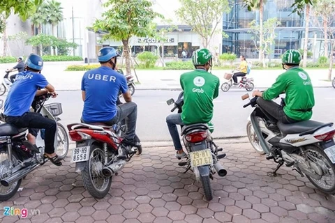 Vietnam ride-hailing firms gear up to compete with Grab