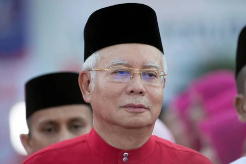 Malaysian Prime Minister launches election campaign 