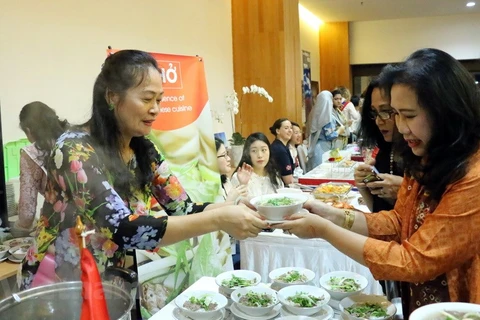 Vietnam joins ASEAN food festival to help poor children