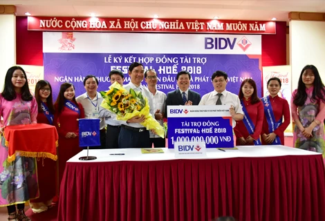 BIDV donates 1 billion VND to Hue Festival 
