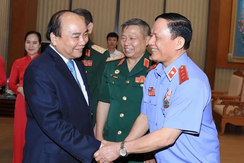 Prime Minister meets with war veterans of Tay Nguyen Front