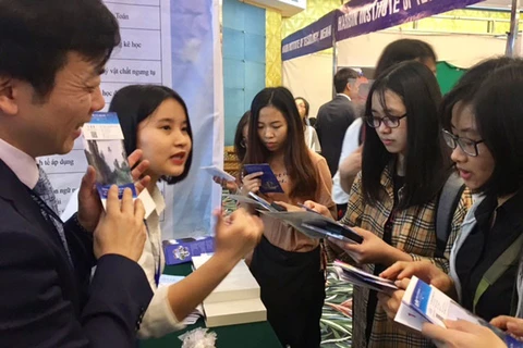 Forum spotlights Vietnam – China university education 