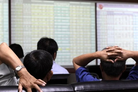 VN-Index losses over 21 points after holidays