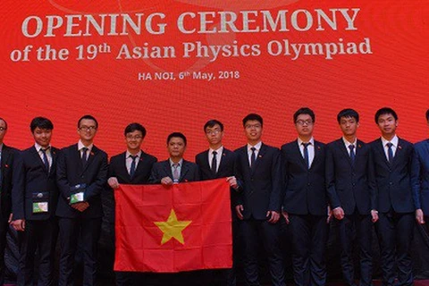 Vietnam bags four golds at 19th Asian Physics Olympiad
