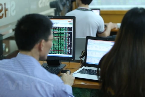 VN-Index drops for second day, losing nearly 24 points