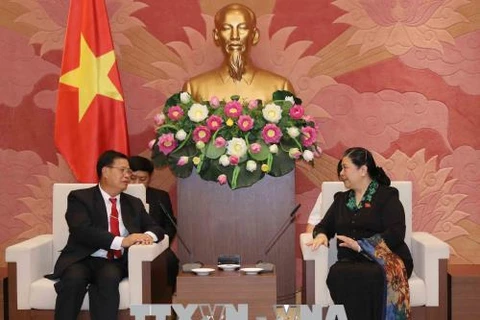 Vietnam ready to share experience in legislation with Laos