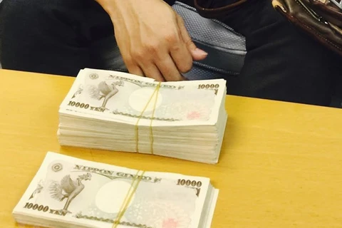 Illegal money transport detected at Tan Son Nhat airport 