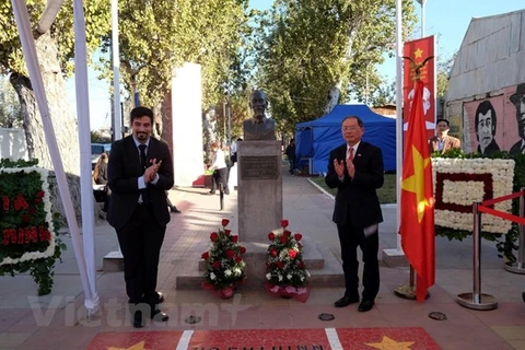 President Ho Chi Minh’s birth anniversary marked in Laos, Chile 