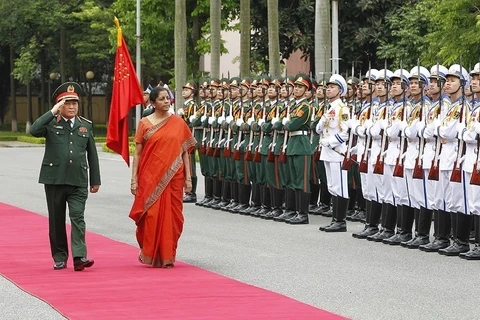 Vietnamese, Indian defence ministers hold talks 