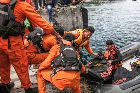 Indonesian police detain captain of sinking boat at Lake Toba 