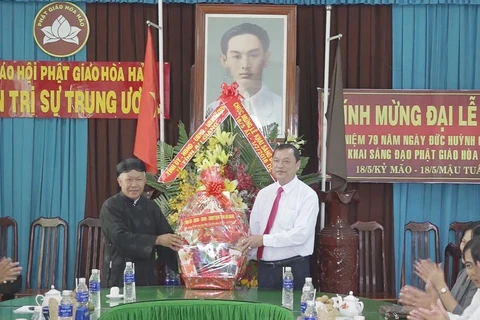 An Giang leaders congratulate Hoa Hao Buddhism founding anniversary
