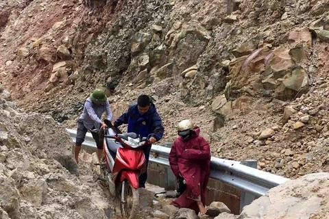 Floods, landslides in northern provinces claim 15 lives