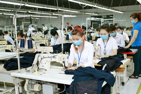 Garment-textile sector raises export target to 35 billion USD