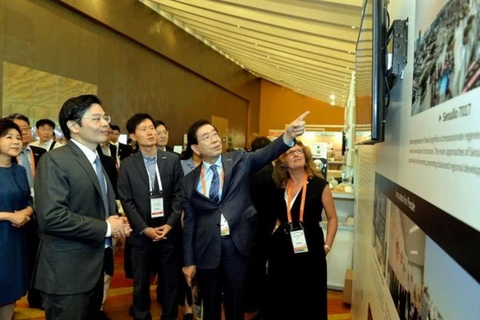 Vietnam attends World Cities Summit in Singapore 