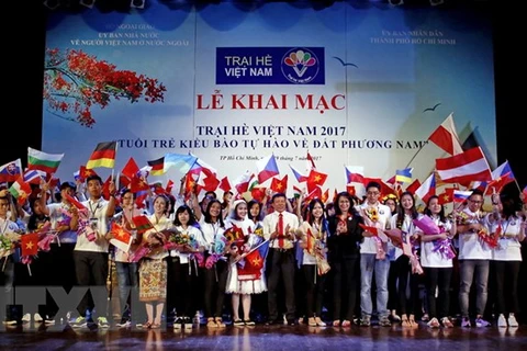 Summer camp marks 15 years of young Vietnamese connections