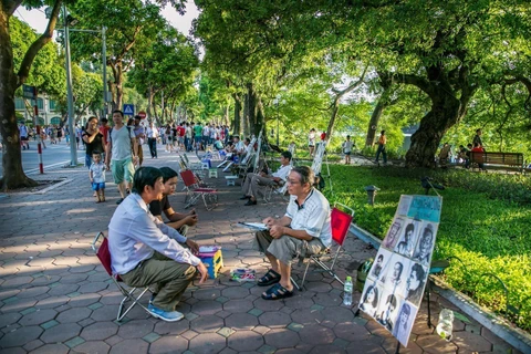 Tourist arrivals to Hanoi up 10 pct in first half 