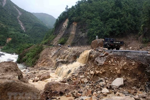 Prime Minister instructs high alert against flash floods, landslide 