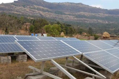 Lao government advised to boost renewable energy investment