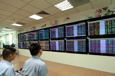 VN-Index rises over 21 points