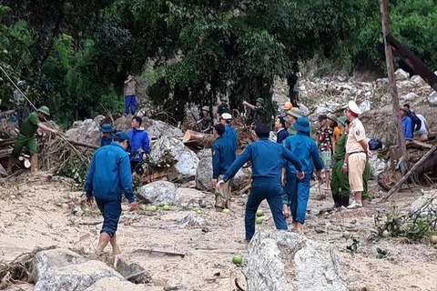Flash flood sweeps away four-member family in Thanh Hoa