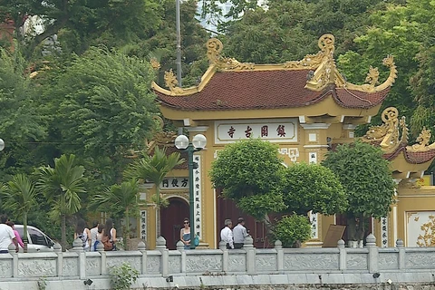 Tran Quoc pagoda - Hanoi tourist attraction
