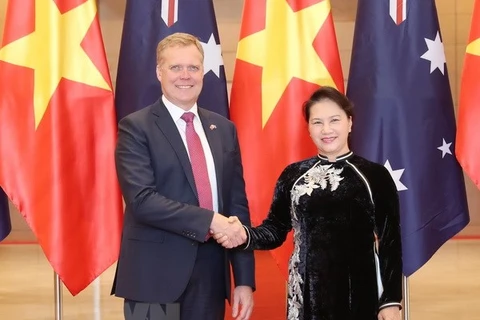 Top legislator holds talks with Australian House of Representatives Speaker