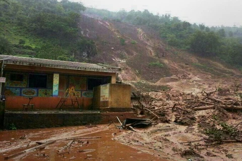 Eight killed in landslide in northern Thailand 