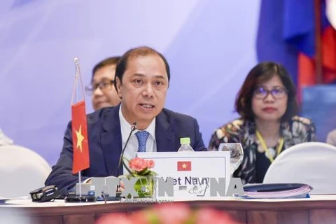 Vietnam commits to practically promote EAS cooperation 