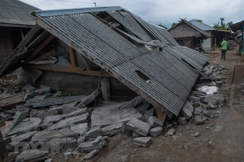 Indonesia accelerates rescue work for quake victims