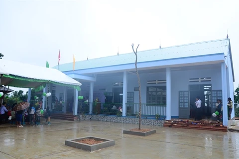 Cargill rebuilds school in central province 