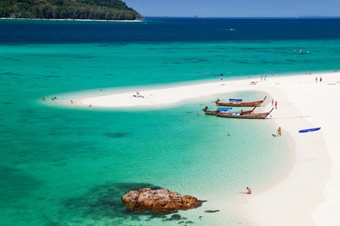 Thailand: smoking ban to keep healthy beaches for tourists 