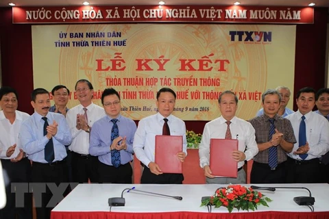 VNA, Thua Thien-Hue sign communication cooperation deal
