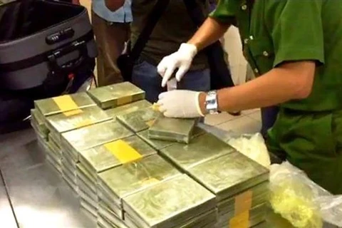 Quang Tri border guard, Lao forces arrest drug dealers