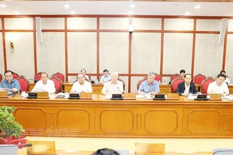 Politburo mulls schemes to be submitted to Party Central Committee’s 8th meeting