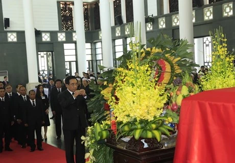 Foreign guests pay last respects to President Tran Dai Quang
