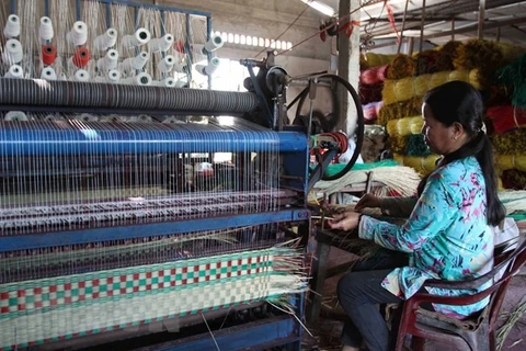Dinh Yen mat making village – a must-see destination in Mekong Delta