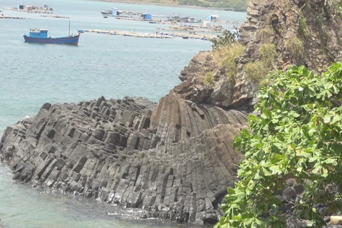 New rock formation found in Phu Yen province