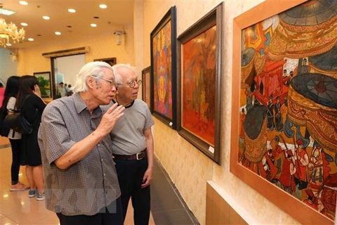 Exhibition marks Hanoi liberation anniversary