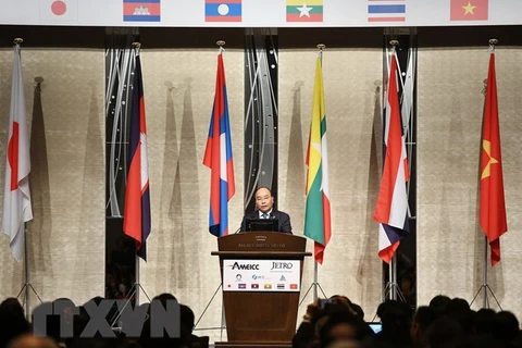 PM Nguyen Xuan Phuc attends Mekong-Japan business forum