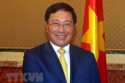 Deputy PM attends Vietnam-UK business forum in London