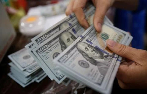 Reference exchange rate continues to go down on October 11