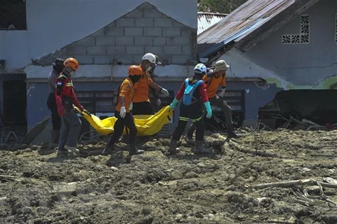 Indonesia extends search for victims of September deadly disaster