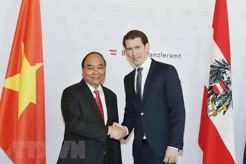 Vietnamese PM holds talks with Austrian Chancellor