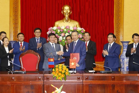 Vietnam, Mongolia to strengthen cooperation in crime combat