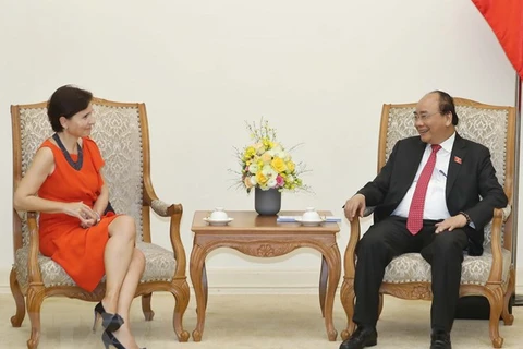 PM Nguyen Xuan Phuc receives outgoing Italian Ambassador