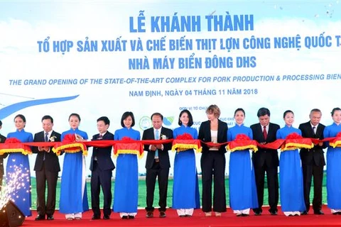 Hi-tech pig slaughterhouse opened in Nam Dinh