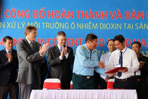 Dioxin detoxification project in Da Nang airport completed