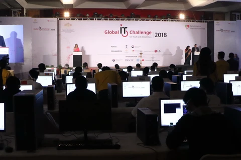 Young disabled Vietnamese students participate in India IT contest