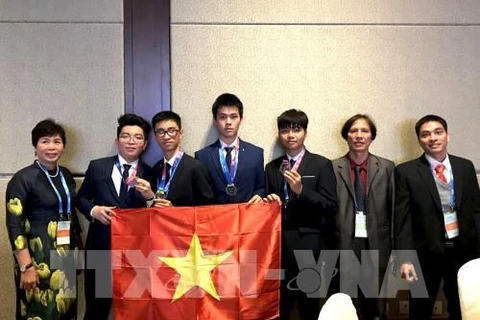 Hanoi students win 4 medals at In’l Olympiad on Astronomy-Astrophysics