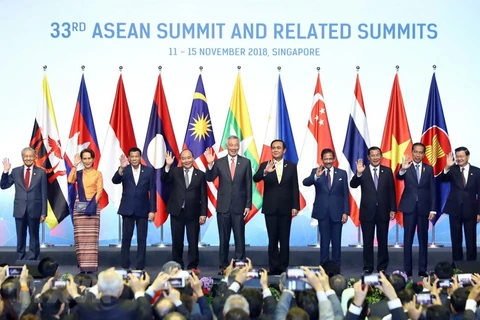 PM Phuc calls for sustained unity to build ASEAN Community